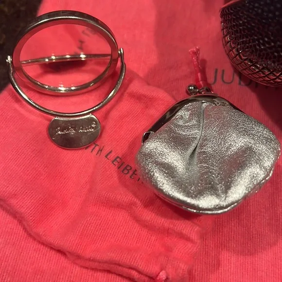 RARE Judith Leiber Heart & Snake Miniaudiere - Picture 10 of 12